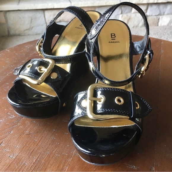 Bakers Black Patent Platform Wedge Gold Buckle Strap Sandals, Size 8 - Picture 12 of 12
